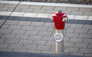 Uszkodzony hydrant w Łodzi